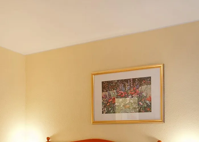 Hotel Invite An Der Kaiserburg 3*