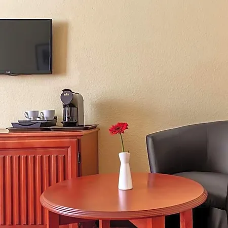 Azimut Hotel 3*