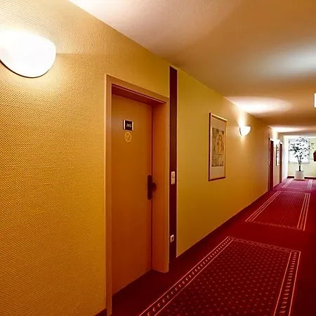 Hotel Azimut 3*