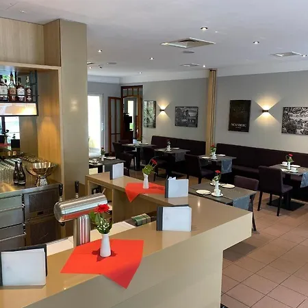 Azimut Hotel 3*