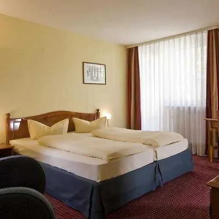 Hotel Azimut 3*
