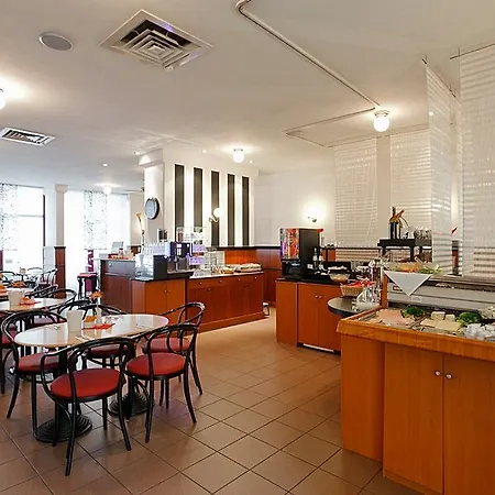 ホテル Invite An Der Kaiserburg 3*