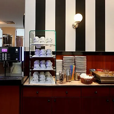Azimut Hotel