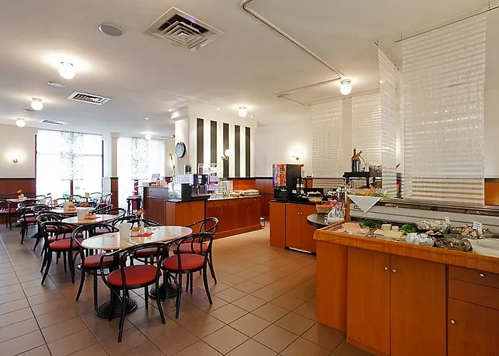 Hotel Invite An Der Kaiserburg 3*